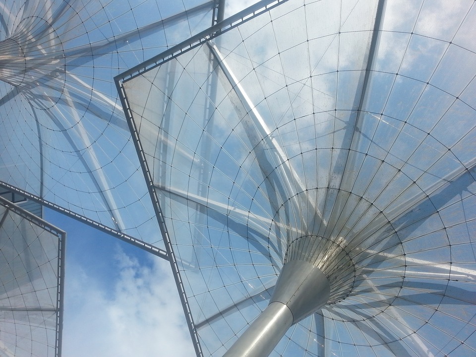 Jak usunąć rysy z pleksi?